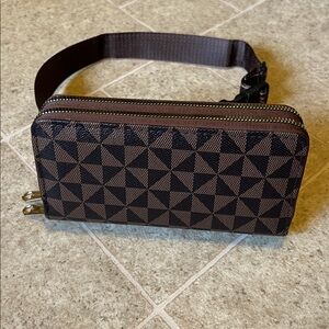 NEW! Unisex Geo Pattern Belt Bag.